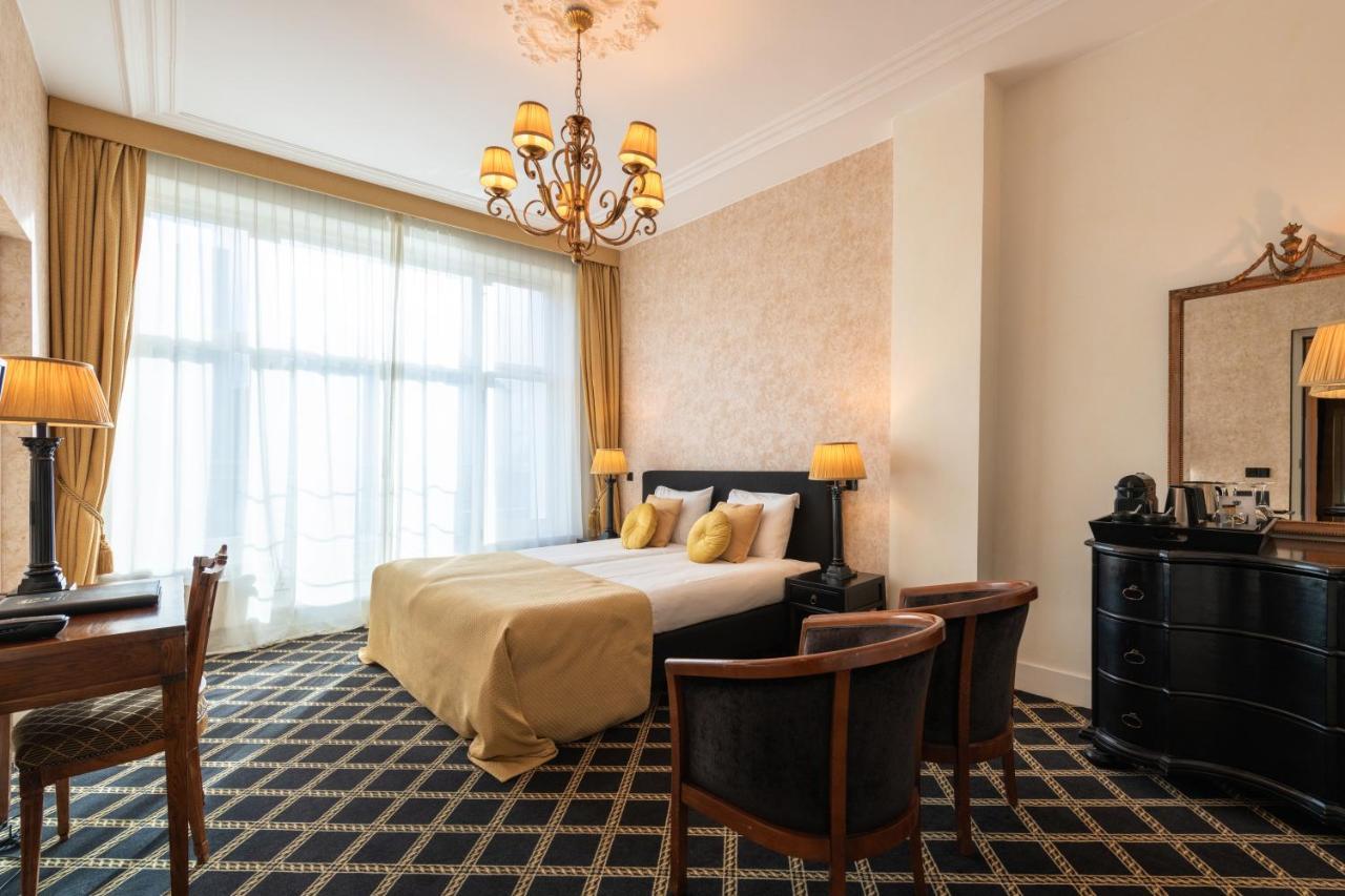 Grand Boutique Hotel-Restaurant Huis Vermeer Deventer Dış mekan fotoğraf