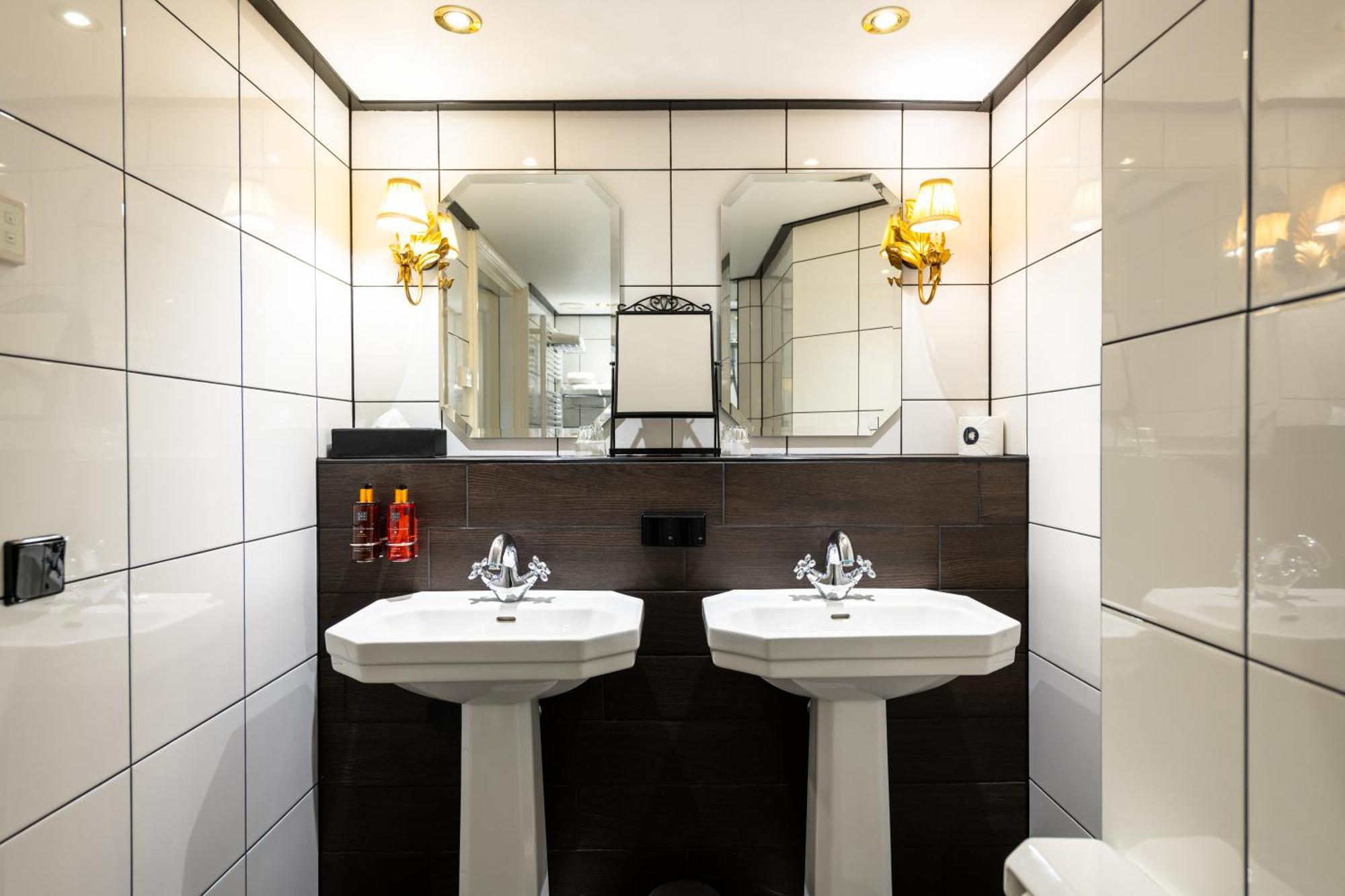Grand Boutique Hotel-Restaurant Huis Vermeer Deventer Oda fotoğraf