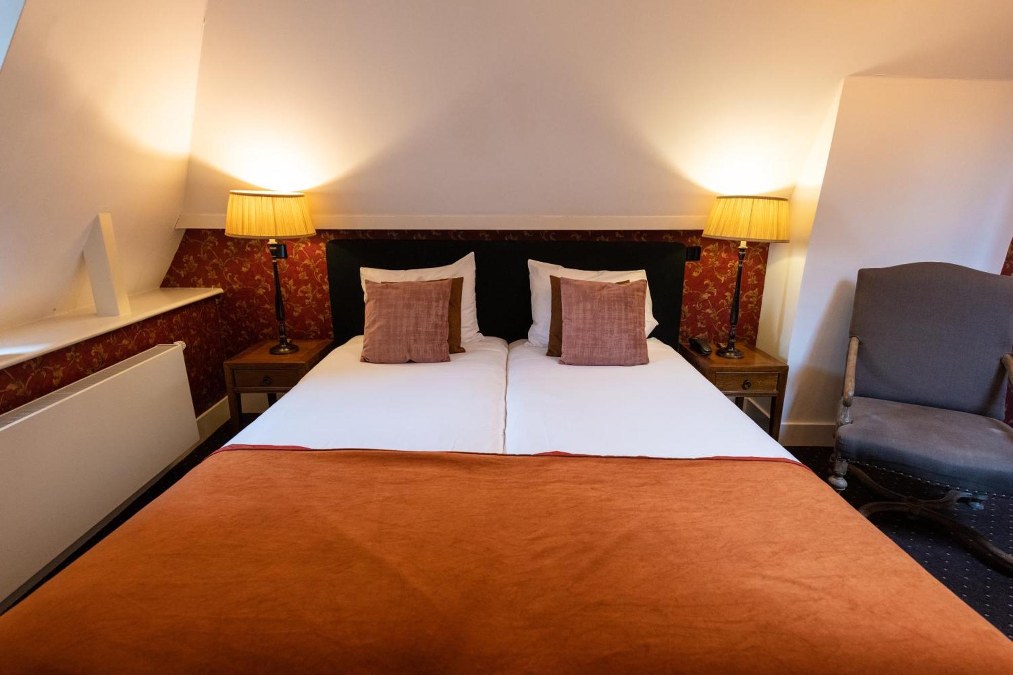 Grand Boutique Hotel-Restaurant Huis Vermeer Deventer Oda fotoğraf