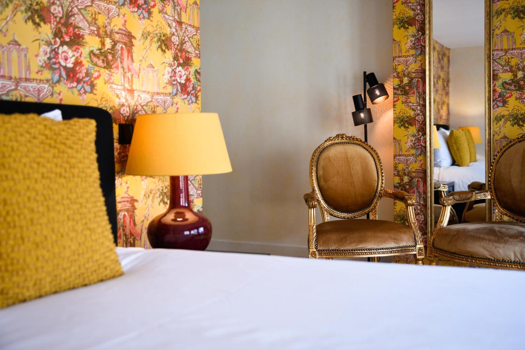 Grand Boutique Hotel-Restaurant Huis Vermeer Deventer Oda fotoğraf
